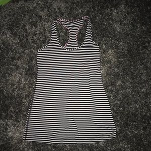 lululemon athletica Tops - Lululemon workout tip size 6 lululemon athletica Tops - Lululemon workout tip size 6